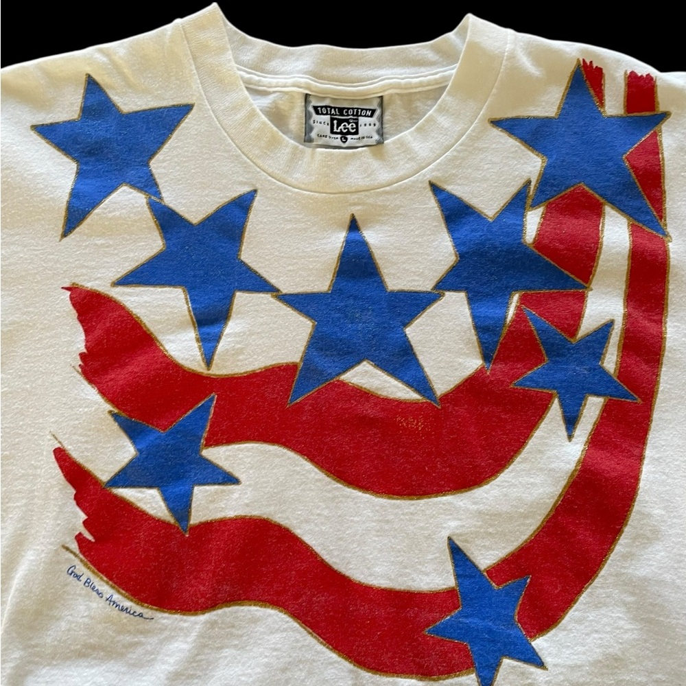 VINTAGE 90s LEE “TOTAL COTTON” PATRIOTIC GRAPHIC TEE Size L Red White Blue Gold - Picture 9 of 16